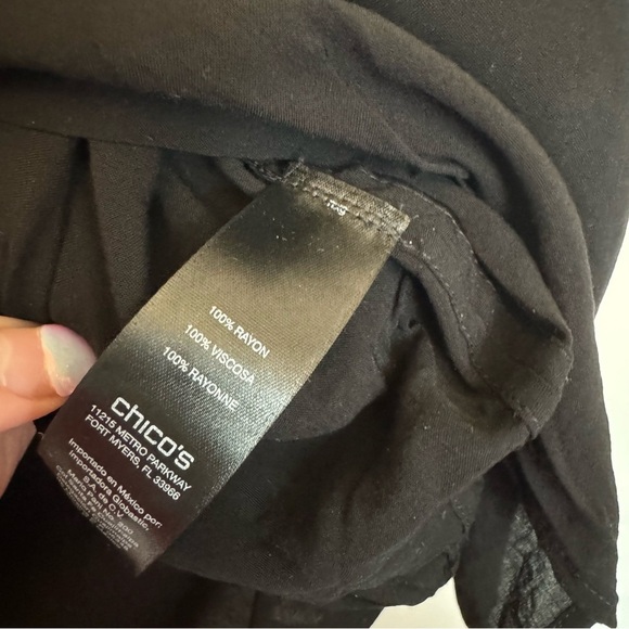 Chico’s Black Label Button Down Long Tunic Long Sleeve Blouse Black & Gold - Picture 4 of 5